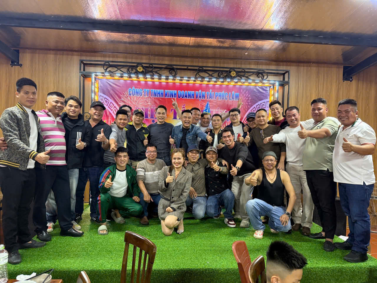 Tập Thể Công Ty